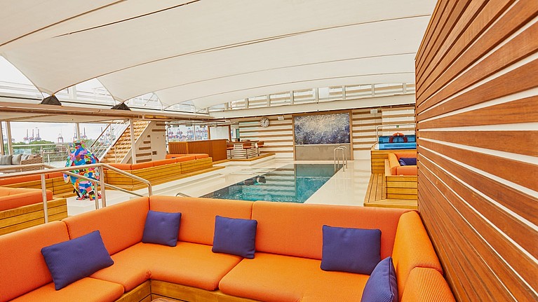 Hapag-Lloyd Hanseatic nature, inspiration, spirit